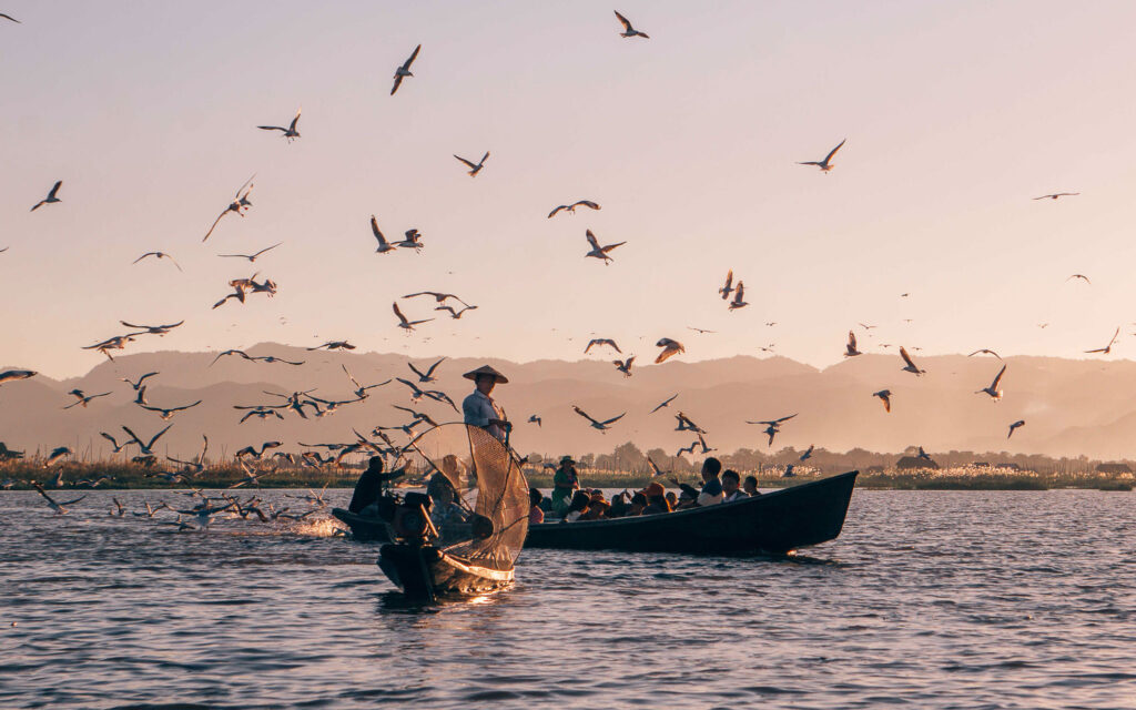 Pescatori sul Lago Inle Myanmar